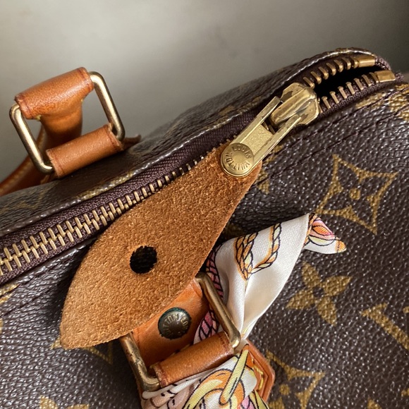 Authentic Louis Vuitton Speedy 30 Vintage Monogram LV bag satchel - Picture 9 of 15